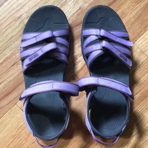 Girls purple Teva sandals size 5